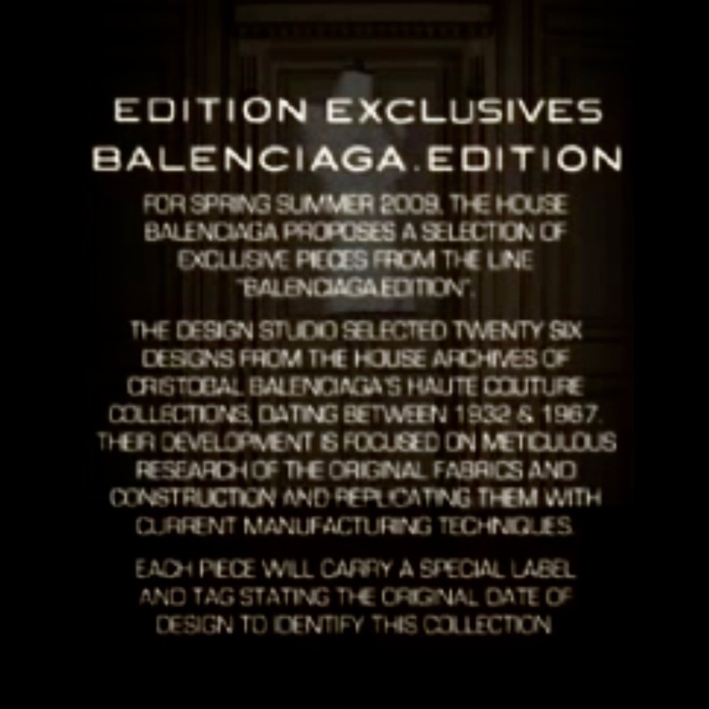 BALENCIAGA EDITION *RARE* GREEN DRESS - Picture 2 of 6